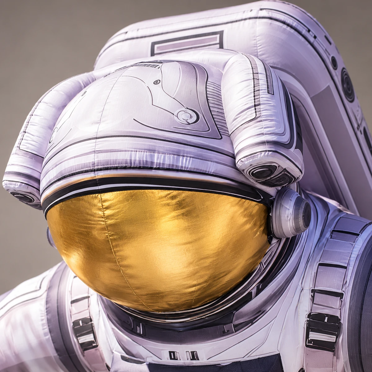 Gold visor and helmet design detail (AI-generated concept visualization)